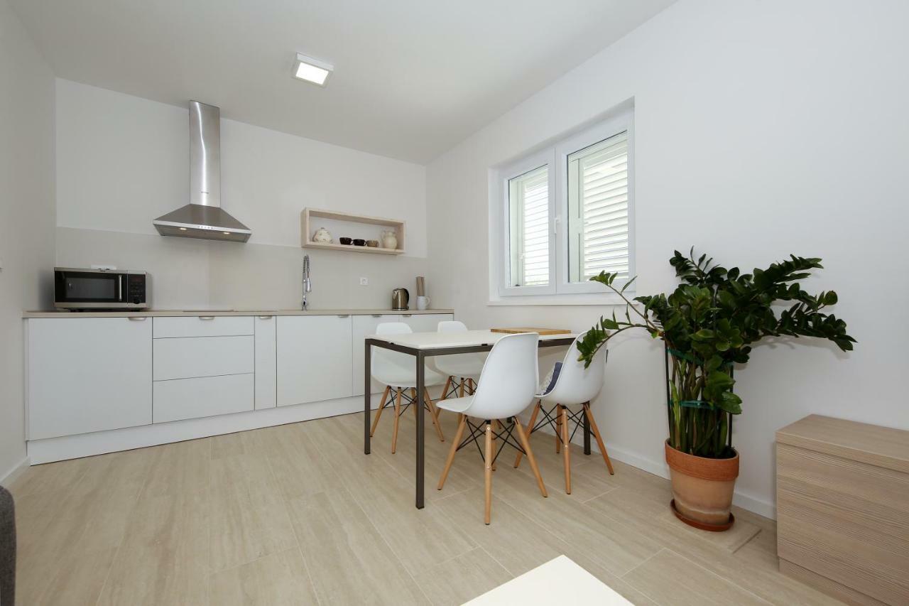 Valadar Apartments Privlaka  Eksteriør billede